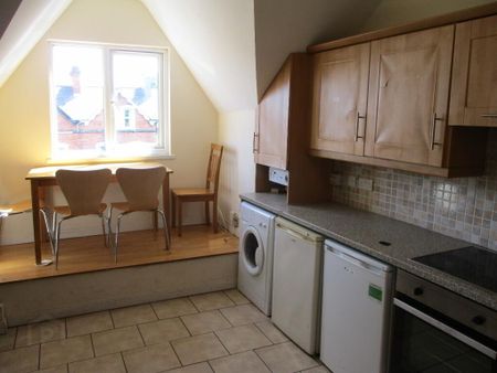 Great Apartment, 68c University Avenue, Queens Quarter, Belfast, BT7 1GY - Photo 4