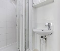 Coldharbour Lane, London, SW9 - Photo 1