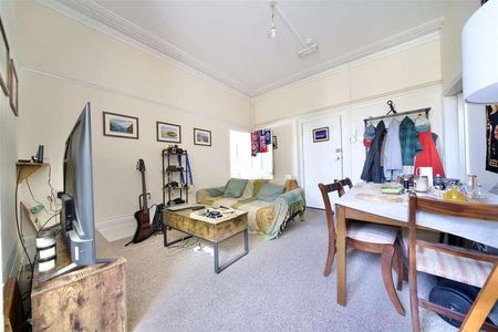 Lansdowne Square, Weymouth, DT4 - Photo 2