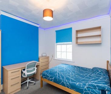 6 bedroom terraced house to rent - Photo 5