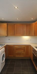 3 bedroom detached house to rent - Photo 3