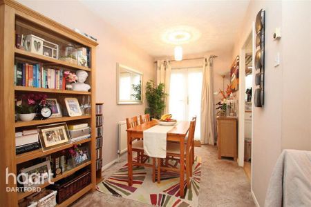 2 bedroom terraced house to rent - Photo 2