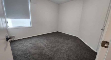 Prime Location - Photo 2