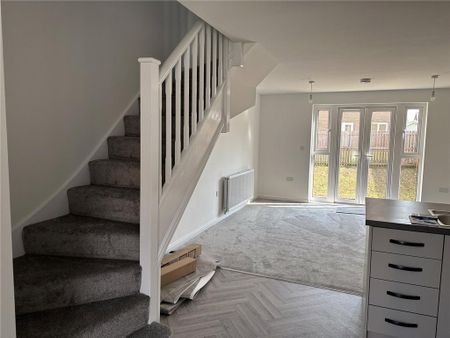 2 bedroom end of terrace house to rent - Photo 4