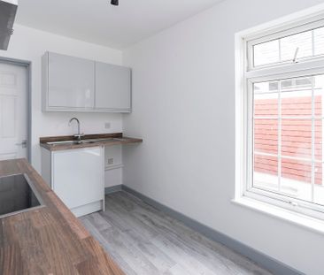 Falkland Road, Dorking - 1 bedroomProperty for lettings - Seymours - Photo 4
