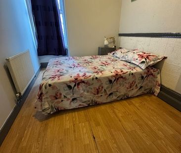 Room in a Shared House, Tower Mews, E17 - Photo 1