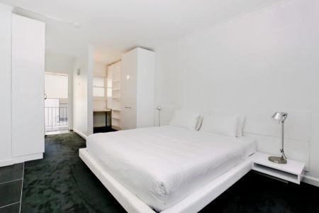 Charming studio near South Yarra train station - Photo 3