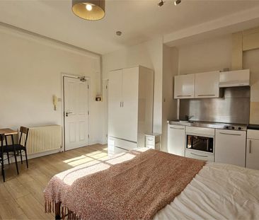 Flat 2, 26 Newmarket Road, Cambridge - Photo 3