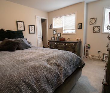24 Manhattan Court, St. Catharines - 3 Bedroom Main Unit - Photo 5