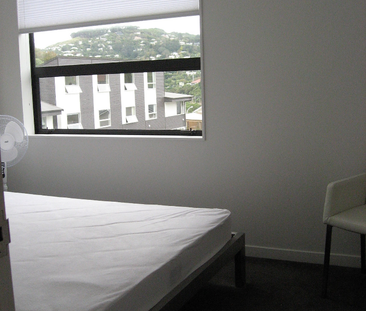 8-10 Thatcher Crescent, Crofton Downs - Photo 5