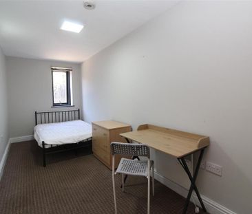 6 bedroom flat to rent - Photo 5