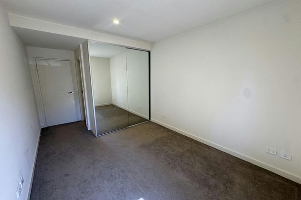 GROUND FLOOR TWO BEDROOM APARTMENT - Photo 1