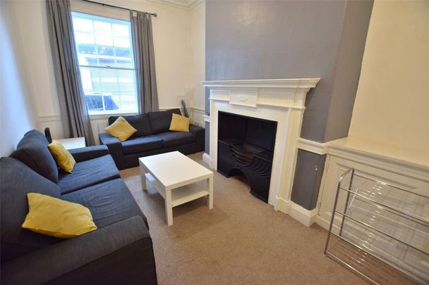 3 bedroom flat to rent - Photo 1