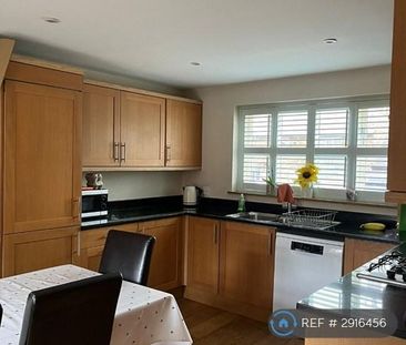 3 bedroom terraced house to rent - Photo 5