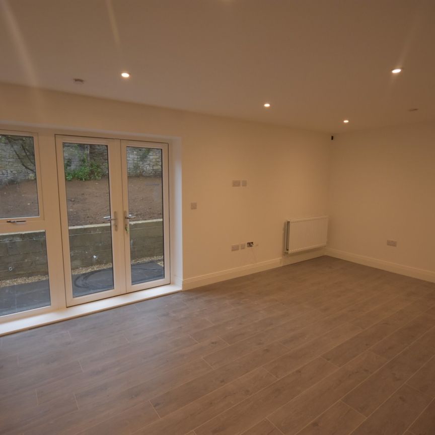 1 bed Apartment - To Let - Photo 1
