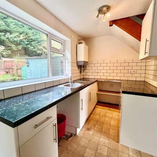 Campion Gardens, Chard, Somerset, TA20 - Photo 1