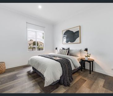 Pristine Presentation in Perfect Position - Photo 2