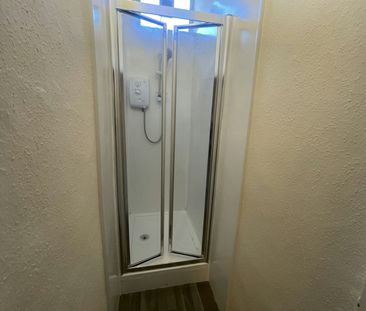 Terraced House to rent on - Photo 1