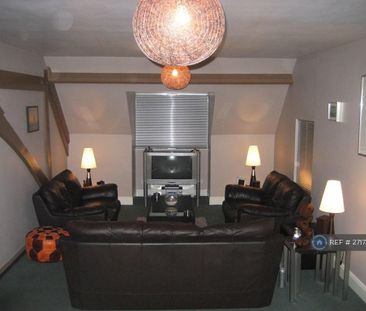 1 bedroom in a flat share to rent - Photo 1