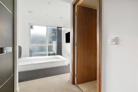 3 bedroom flat to rent - Photo 4