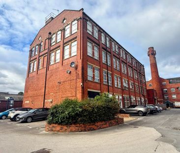 Commercial Street, Leeds, Morley - Photo 1