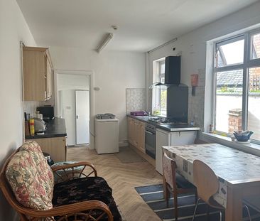 Room in a Shared House, Humberstone Drive, LE5 - Photo 5