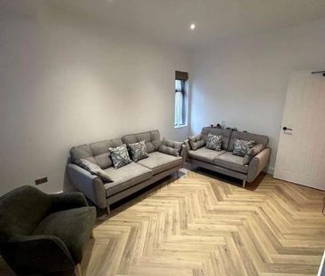 Whitby Road, Fallowfield, M14 - Photo 2