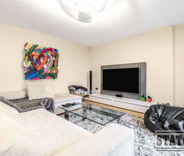 Totteridge Village, London - Photo 3