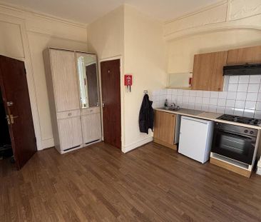 Studio to rent - Photo 5