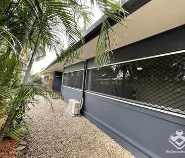 Charming 2-Bedroom Home for Rent Pet-Friendly with Large Yard - Photo 6