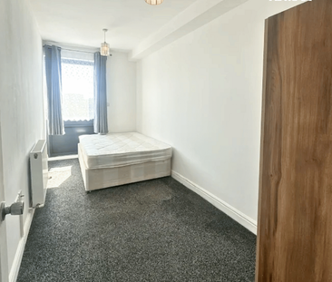 4 bedroom maisonette to rent - Photo 5