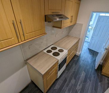 2 bedroom terraced house to rent - Photo 5