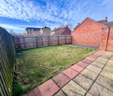 3 bedroom semi-detached house to rent - Photo 1