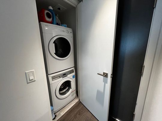 For Lease - 188 Cumberland Street Unit# 1609, Toronto, Ontario - Photo 1