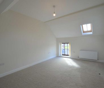 2 bedroom barn conversion to rent - Photo 3