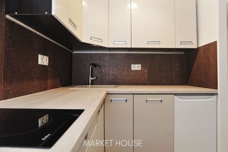 Kawalerka świeżo po remoncie- przy ul. Sikorskiego - Zdjęcie 5