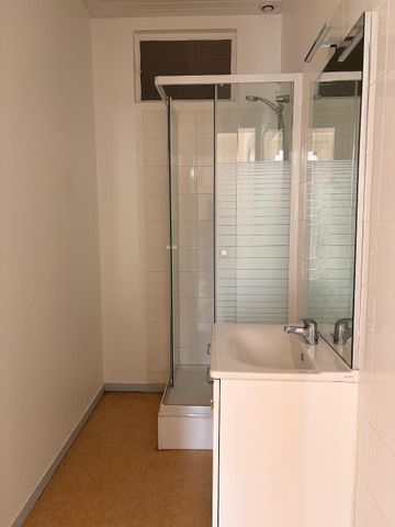 Location Appartement 2 pièces 59m² BORDEAUX 33000 - Photo 4