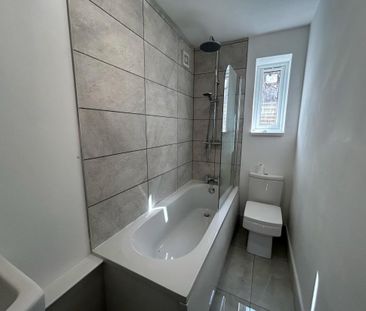 Graig Terrace, Graig, PONTYPRIDD - Photo 4