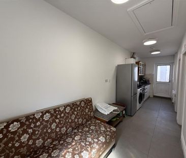 2 bedroom detached bungalow to rent - Photo 2