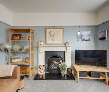 3 bedroom detached house to rent - Photo 2