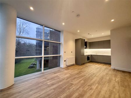 Roop House, Fleet, Hampshire, GU51 - Photo 4