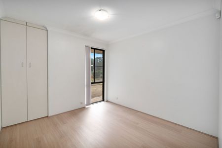 Large Family Home Located in Willetton Primary & High School Zone - Photo 5