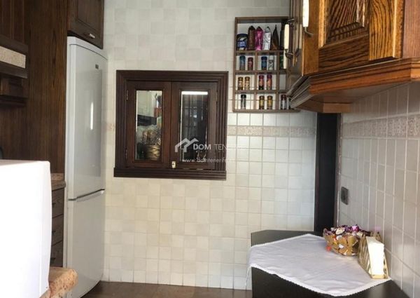 Chalet adosado · Alquiler a largo plazo ·