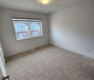 540 Seton Circle Southeast, Calgary - Photo 4