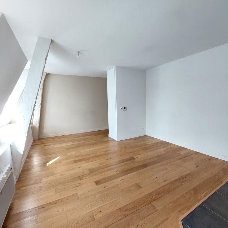 location Appartement F2 DE 56.34m² À POITIERS - Photo 1