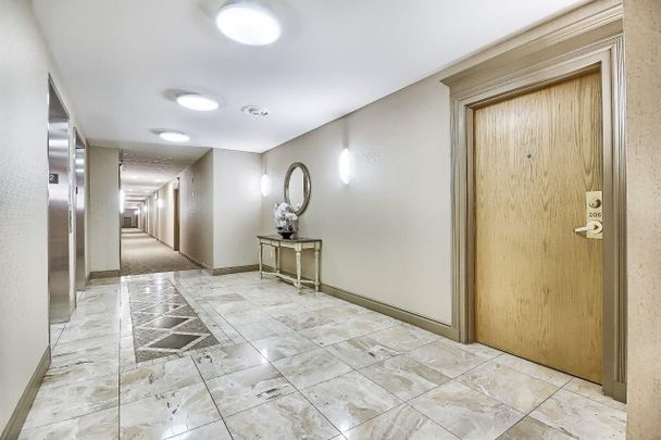 For Lease - 1 Maison Parc Court Unit# 206, Vaughan, Ontario - Photo 1