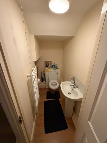 3 Bed Semi-Detached House, Baker St, RG1 - Photo 3