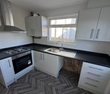3 bedroom bungalow to rent - Photo 3