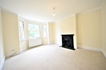 Princes Road, Bourne End,SL8 - Photo 2