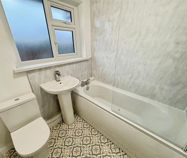 Meadow Close, Pengam, BLACKWOOD - Photo 3